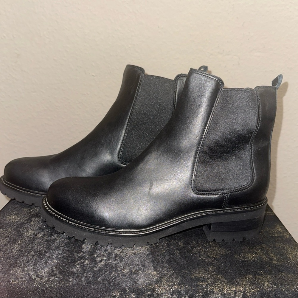New La Canadienne Womens Chelsea Bootie Black Leather Boot Montreal Size 11